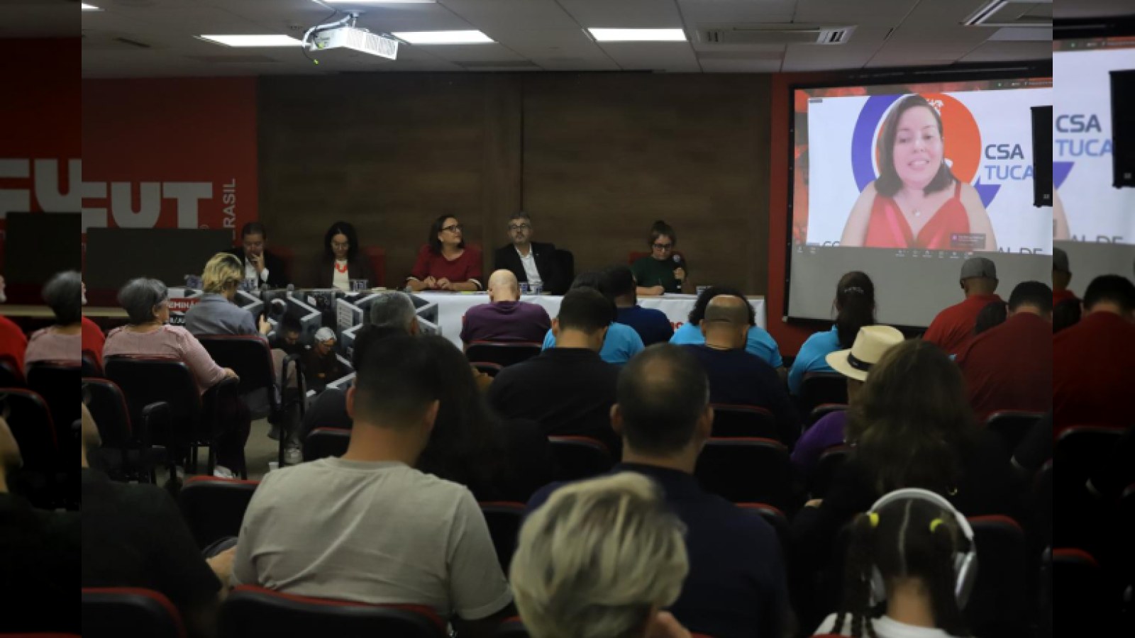 CUT debate ação sindical na proteção dos trabalhadores aos riscos psicossociais